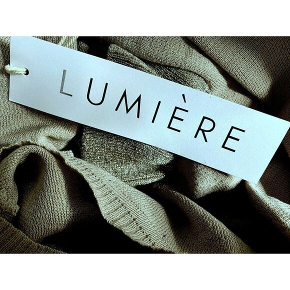 Lumiere Metallic Ruffle Detail Top Sweater Sz L Feminine Cozy Warm Pullover NEW - Picture 6 of 7